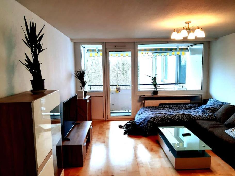 Zentral Und Doch Natur Cologne Exterior photo